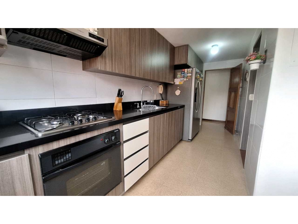 APTO PARA VENTA EN LAURELES - IGLESIA SANTA TERESITA, MEDELLIN — foto 5