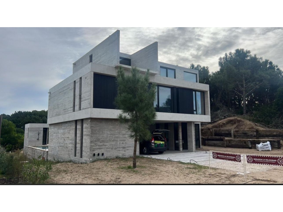 Casa Alquiler Costa Esmeralda Maritimo I 19 Pileta 6 Dormitorios - 1