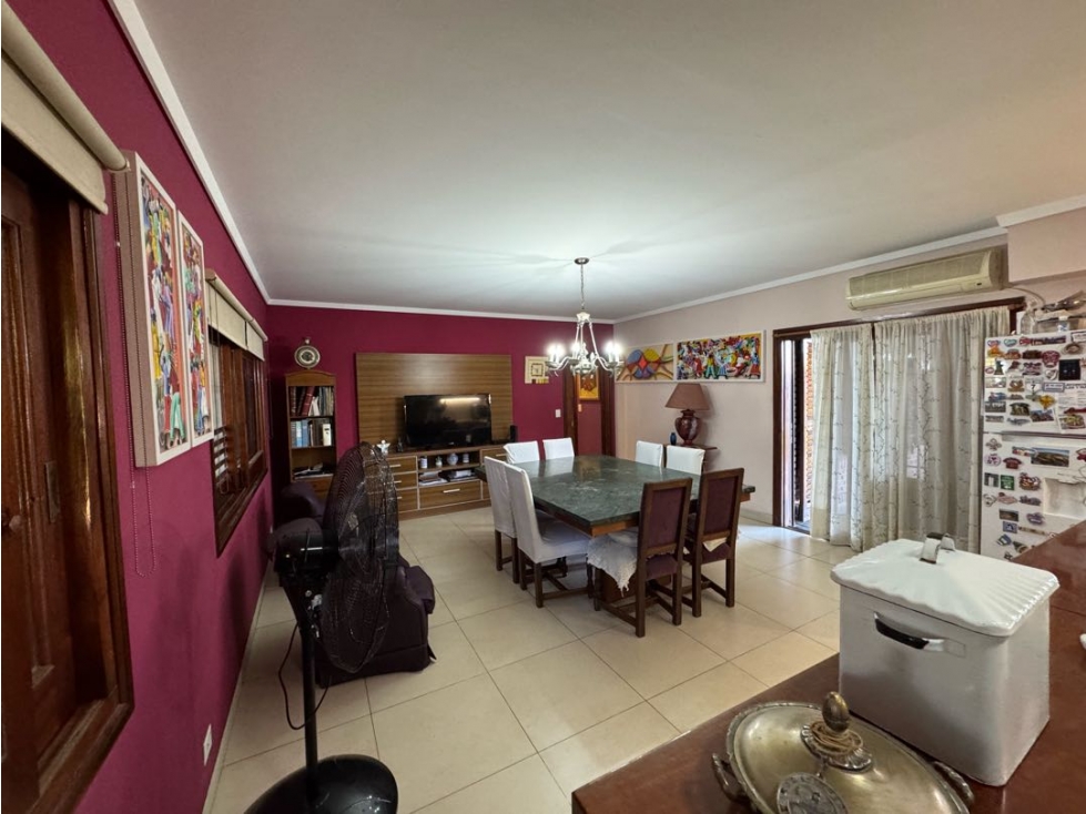 Importante casa centrica en venta - 5