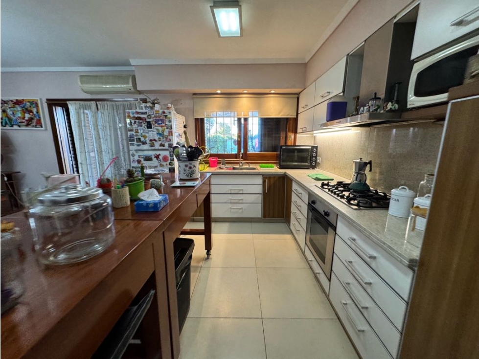 Importante casa centrica en venta - 6