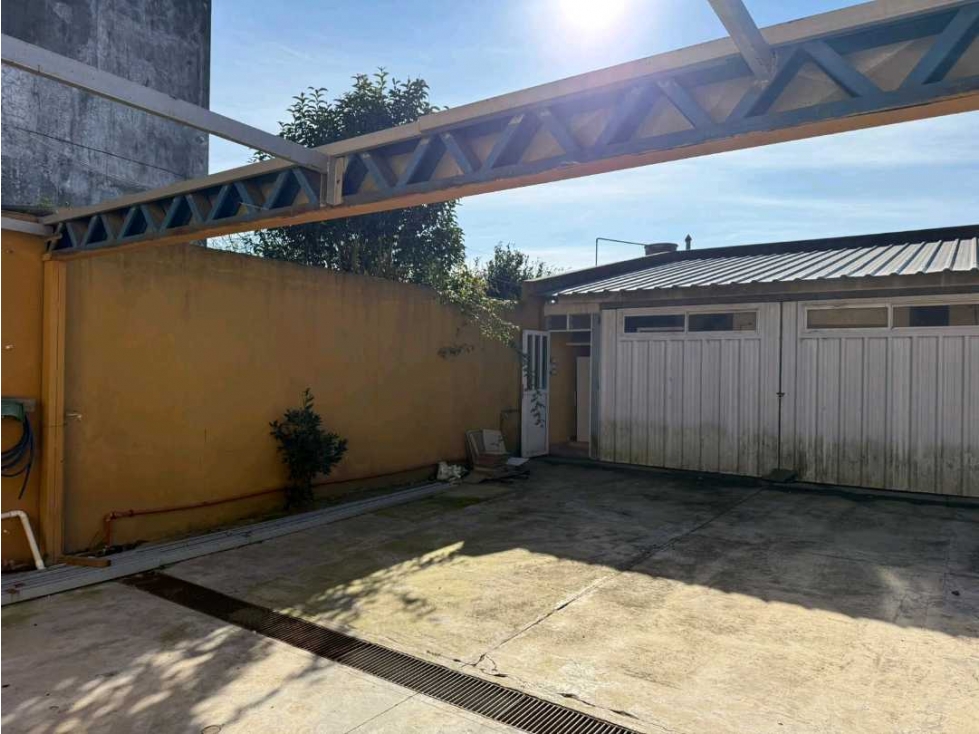 IMPORTANTE CASA EN BATAN ZONA COMERCIAL - 3