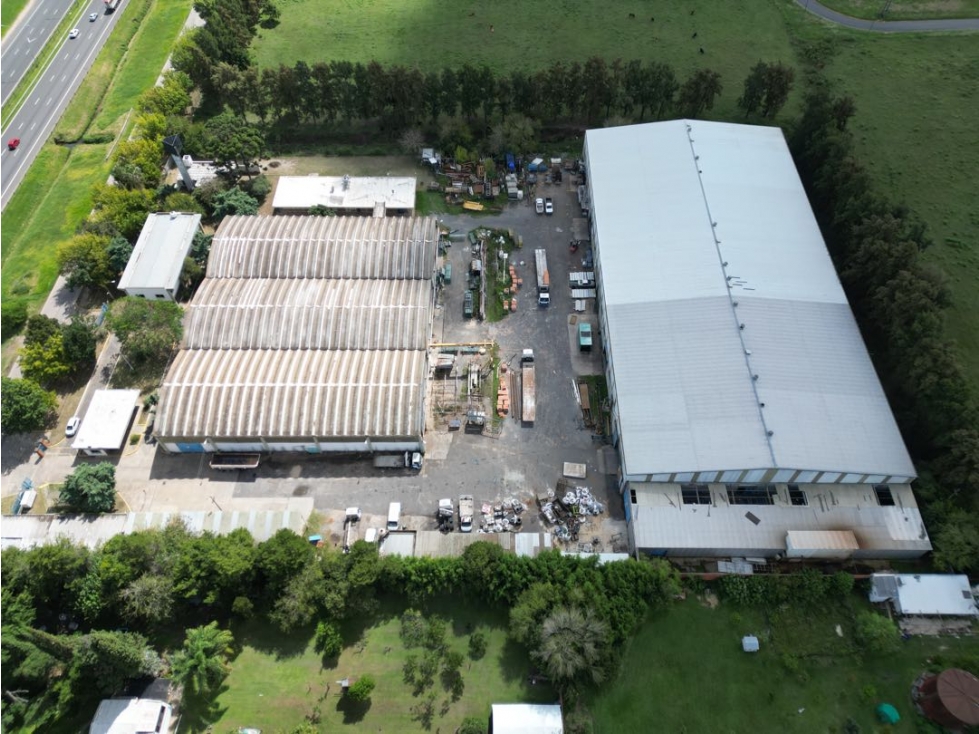 Nave industrial en alquiler sobre ruta panamericana, Campana - 2