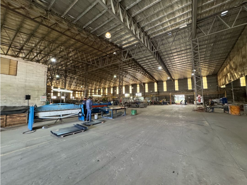 Nave industrial en alquiler sobre ruta panamericana, Campana - 4