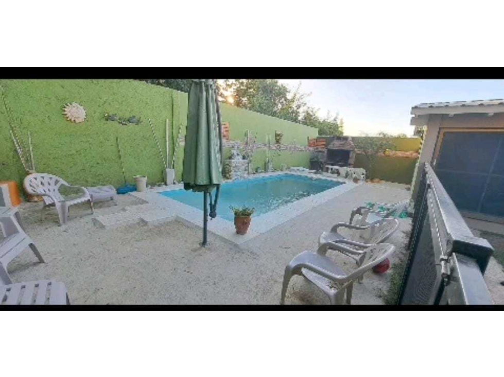 IMPORTANTE PROPIEDAD EN VENTA COSTA AZULCasa mas dpto.gran parque - 1