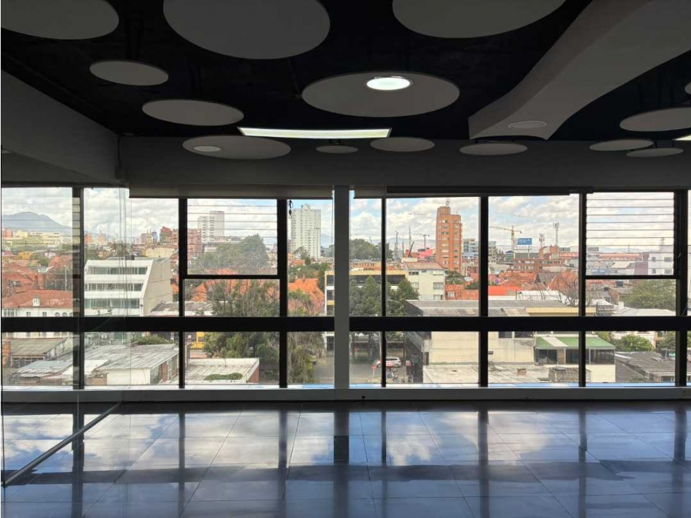 Increíble Oficina con Vista A CHAPINERO