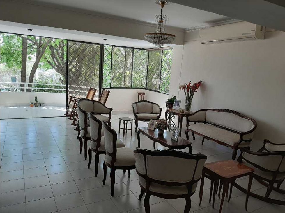 Amplio apartamento de 222 mtrs2 piso 2 barrio riascos — foto 3