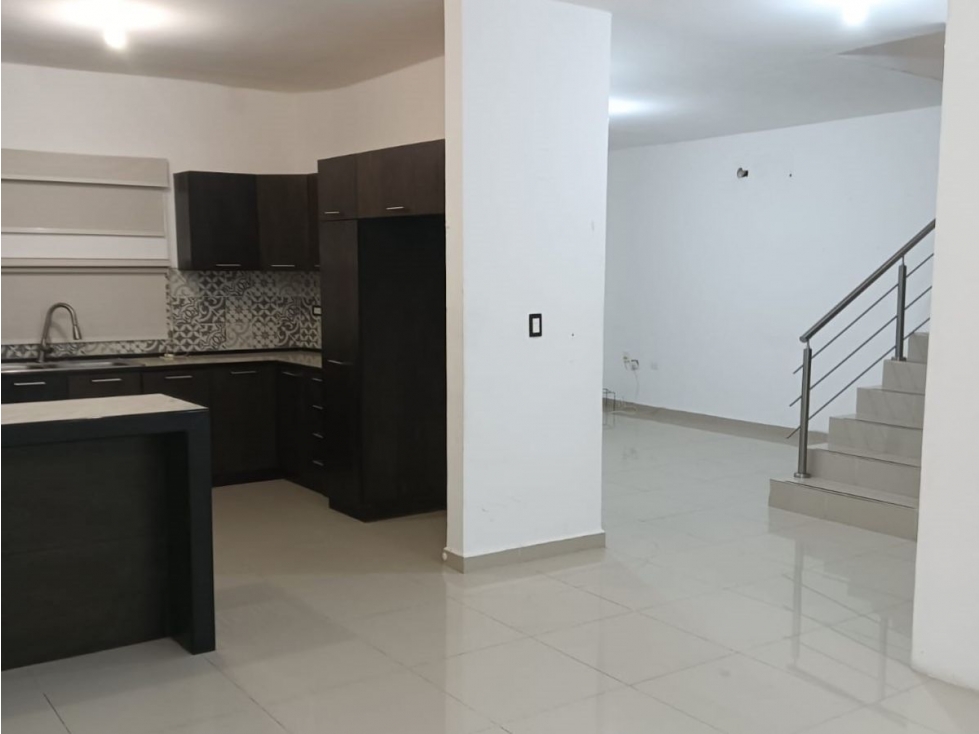 Inversión Estratégica: Casa de 226m² en Canterias, Cd. del Carmen — foto 2
