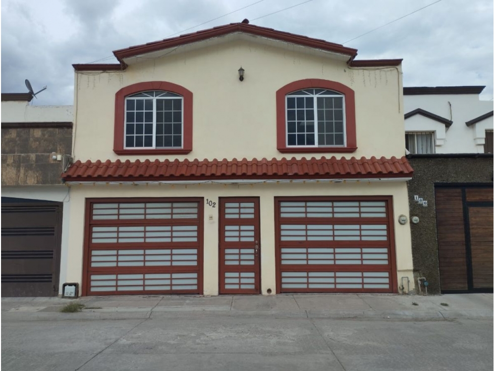 Inversión Estratégica: Casa en La Luz con Entrega Próxima - 1