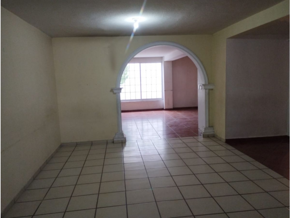 Inversión Estratégica: Casa en La Luz con Entrega Próxima - 3