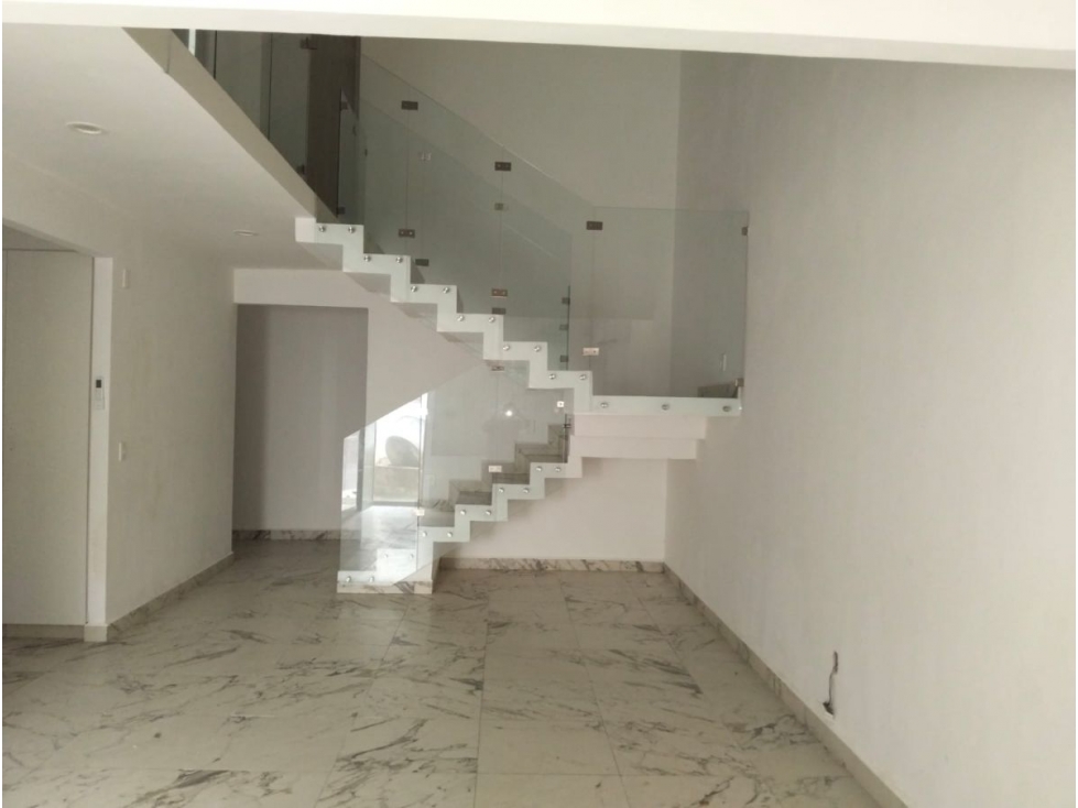 Inversión Estratégica en Bali: Casa en Condominio a Precio de Remate - 2