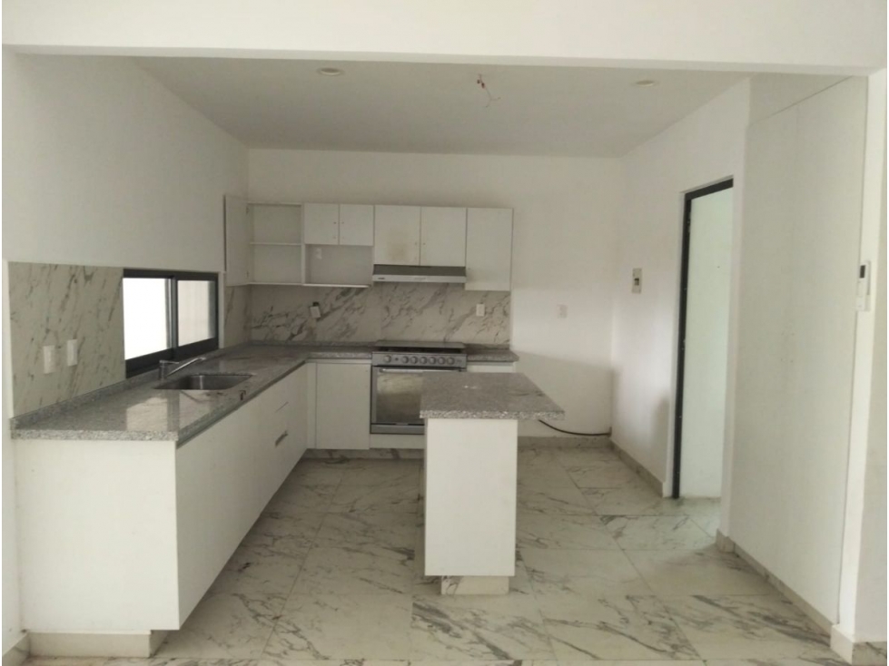 Inversión Estratégica en Bali: Casa en Condominio a Precio de Remate - 4