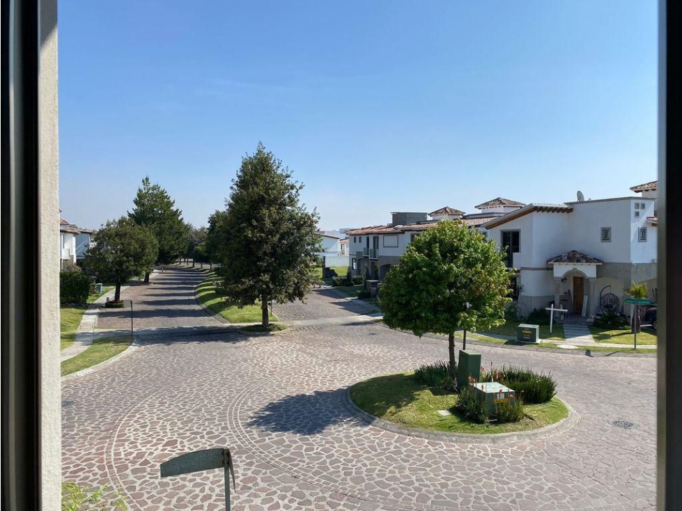 Inversión Inteligente: Remate en Metepec | 222 m² de Construcción