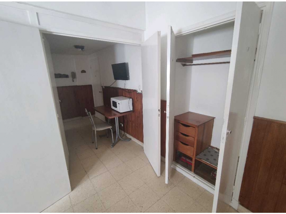 Departamento ambiente y medio en el centro — foto 3