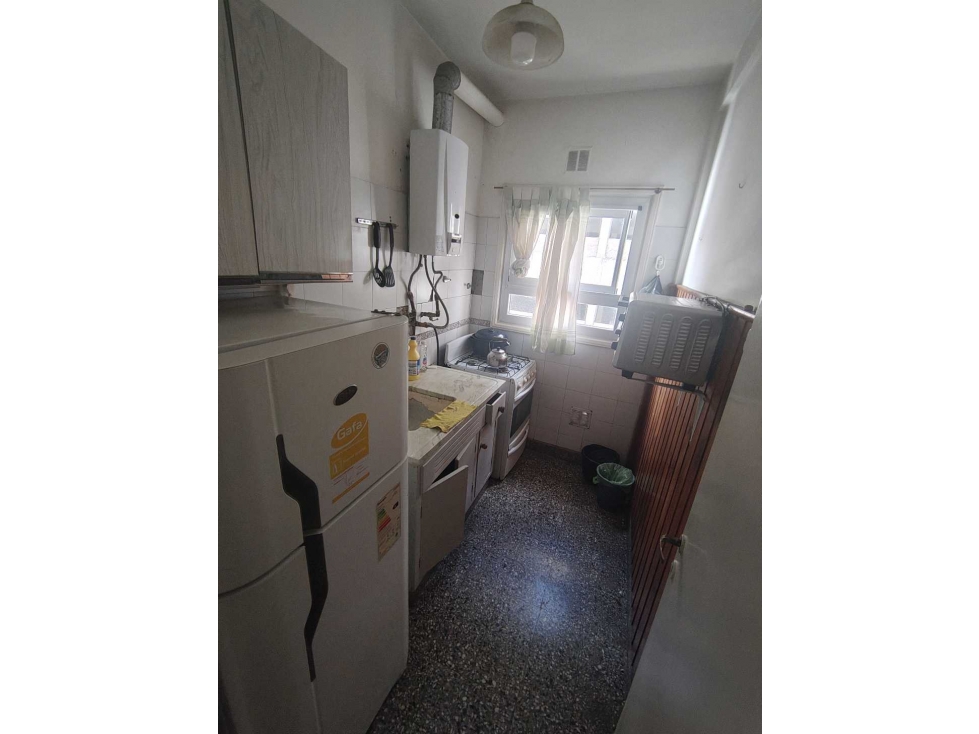 Departamento ambiente y medio en el centro — foto 5