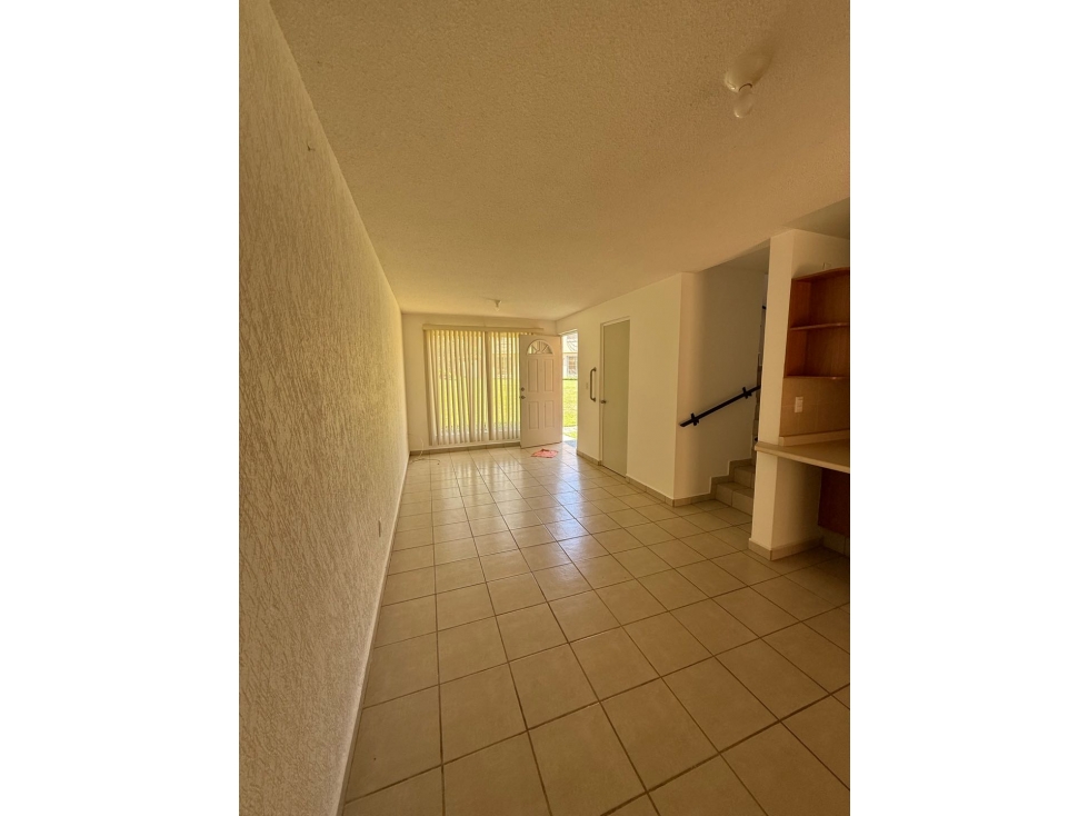 INVIERTE EN ESTA CASA SEMINUEVA EN VENTA EN E ZAPATA SEGURIDAD ALBERCA — foto 4