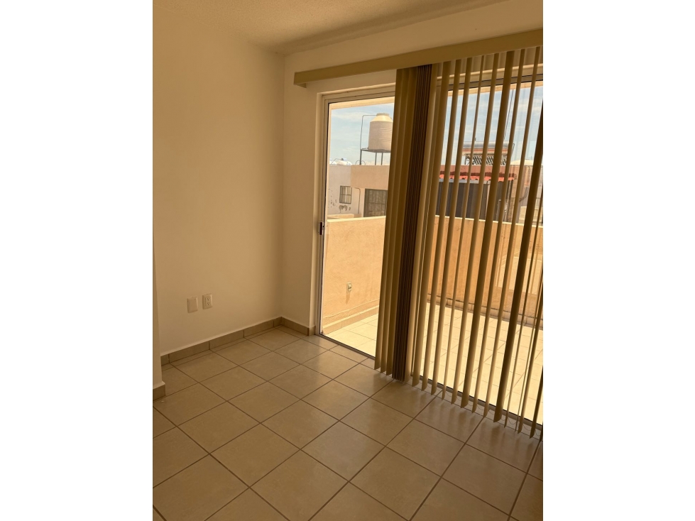 INVIERTE EN ESTA CASA SEMINUEVA EN VENTA EN E ZAPATA SEGURIDAD ALBERCA — foto 5