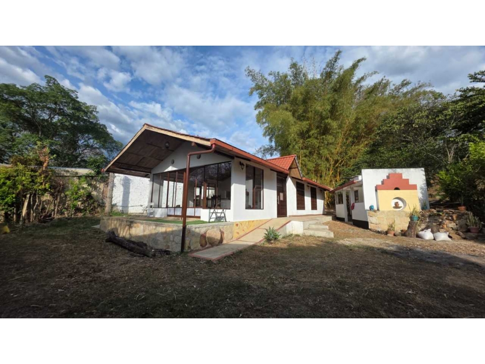 Invierte en La Mesa Cund casa campestre de 810 M2 en 570 mill - 1