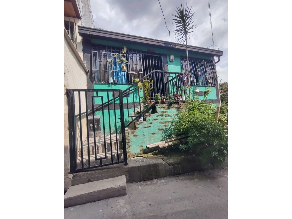 Venta de Casa Esquinera en Cuba - Potencial para 3 Niveles. — foto 4