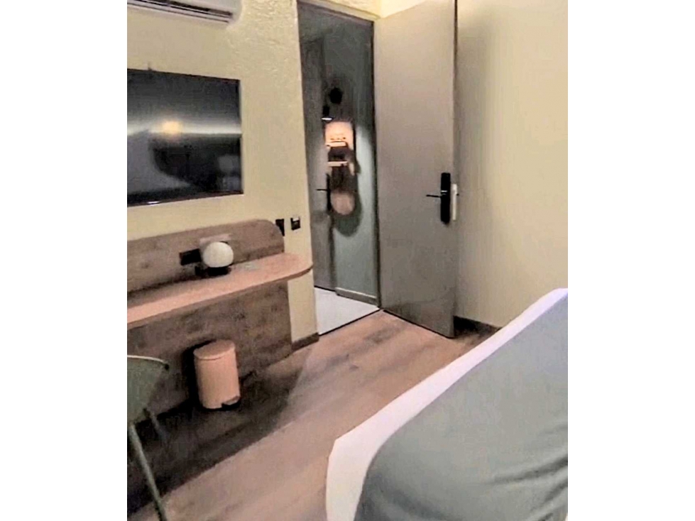 (J) Aparta Suite nuevo en venta en Laureles amoblado Renta por bolsa — foto 3