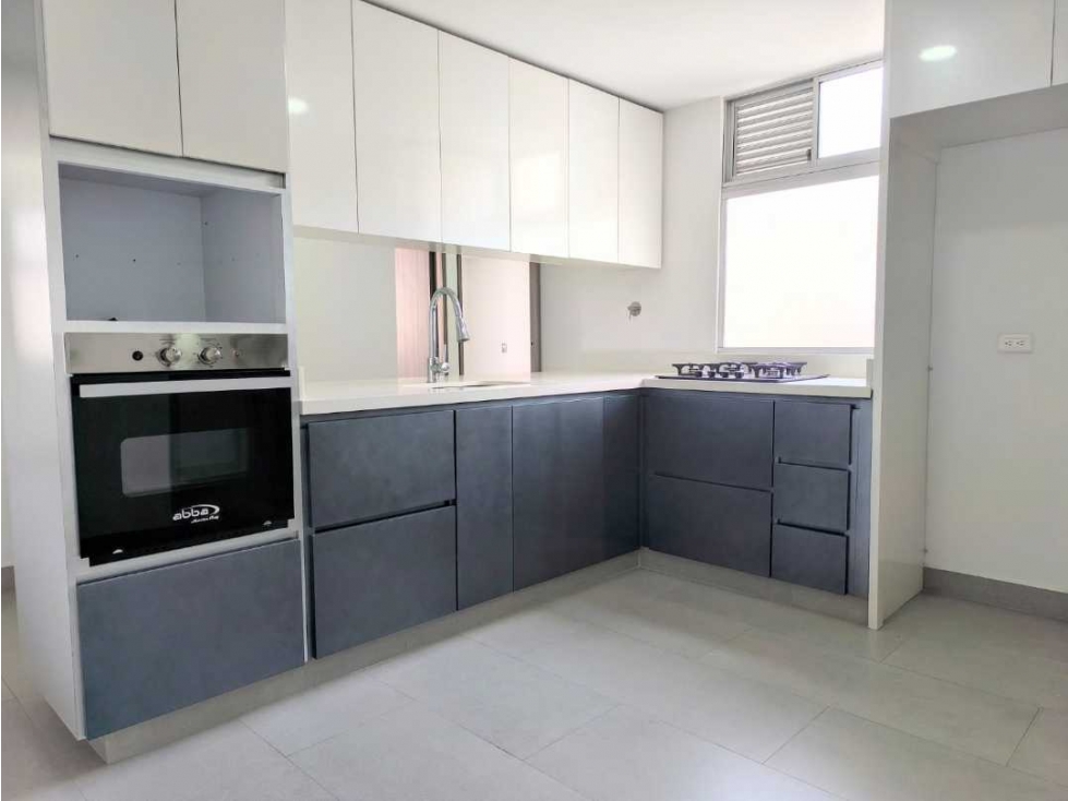 (J) Apartamento en Laureles