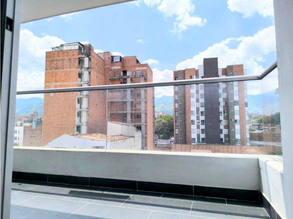 (J) Apartamento en Laureles — foto 4