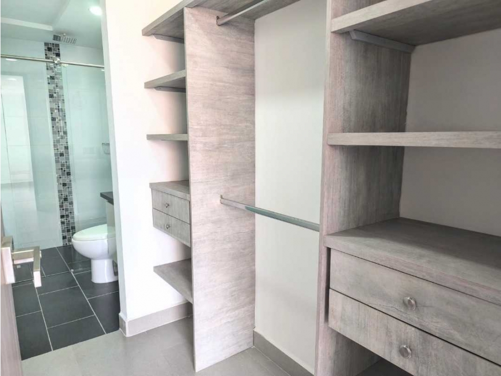 (J) Apartamento en Laureles — foto 6