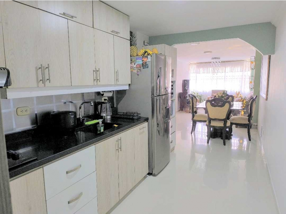 (J) Apartamento en venta Almería 1er piso sin ascensor 103 mt2 — foto 2