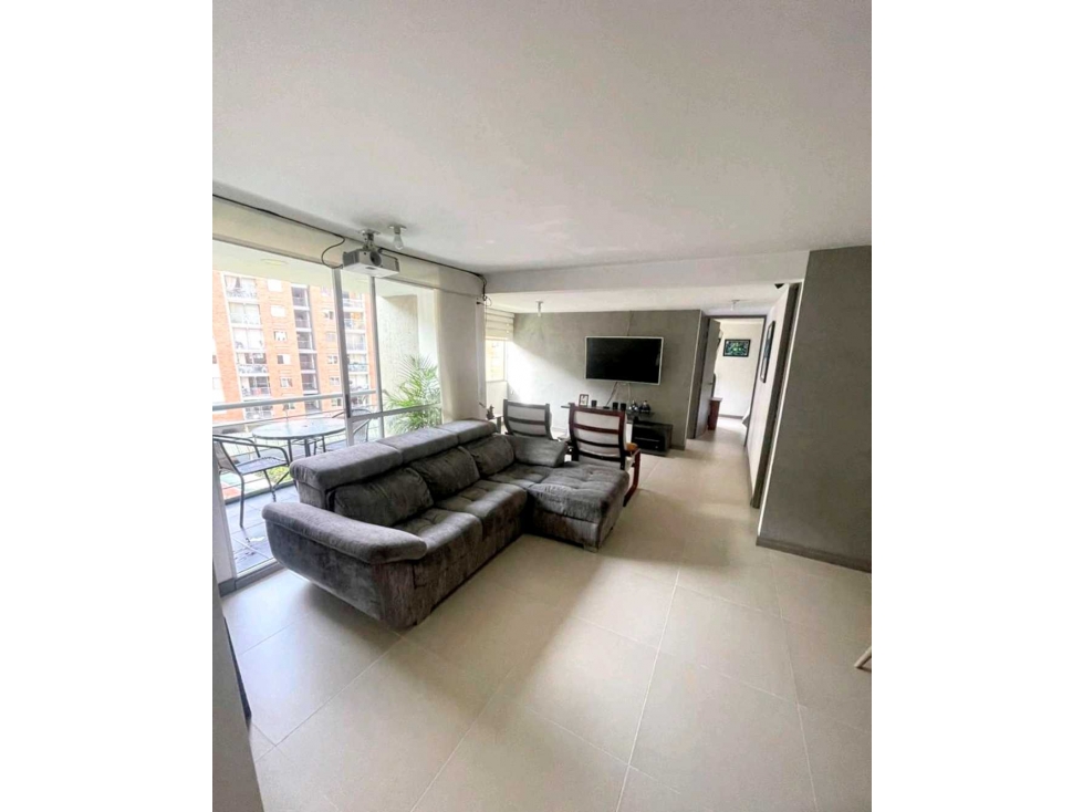 (J) Apartamento en venta en Almería Ciudadela Laureles — foto 2