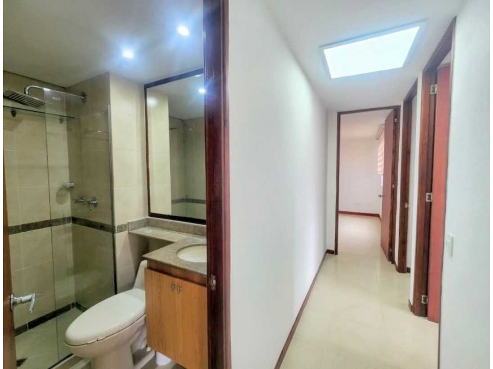 (J) Apartamento en venta en el Poblado Transv. Inferior Piso 17 — foto 4