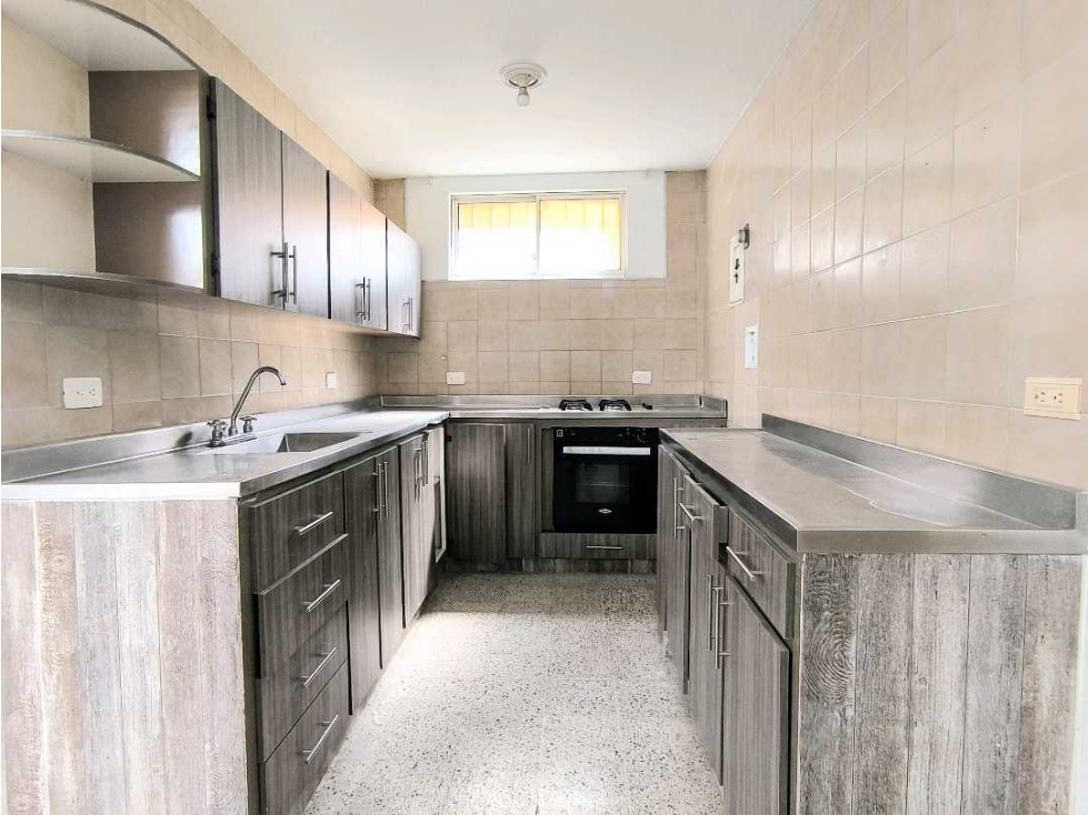 (J) Apartamento en venta en Laureles 2do piso 198.8 mt2 — foto 2