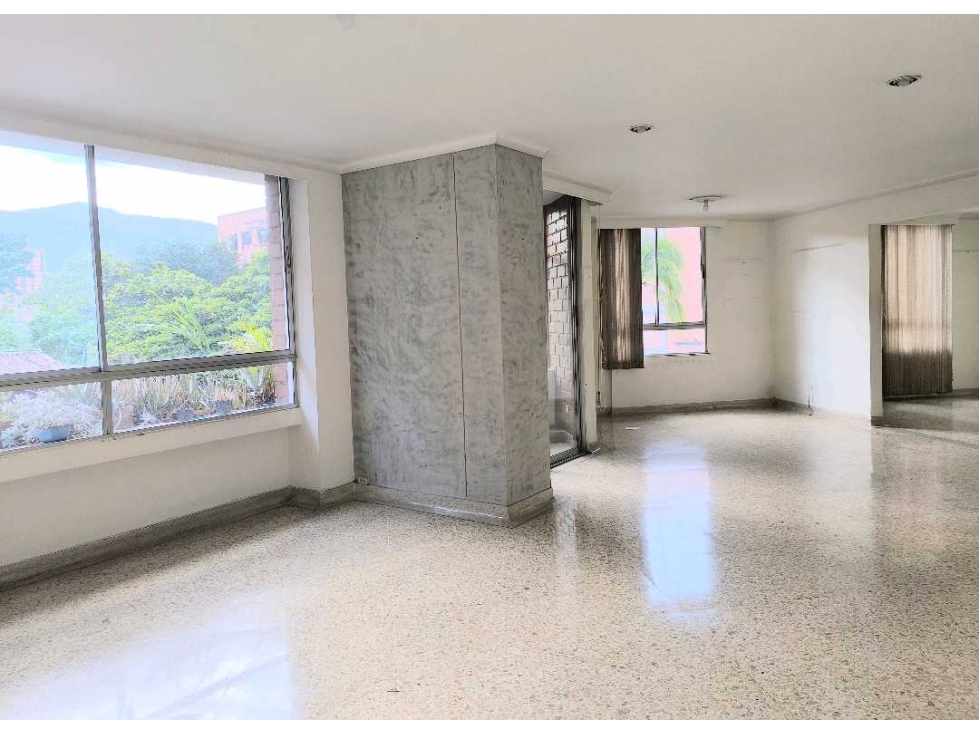 (J) Apartamento en venta en Laureles cerca a la Miguería 135 mt2