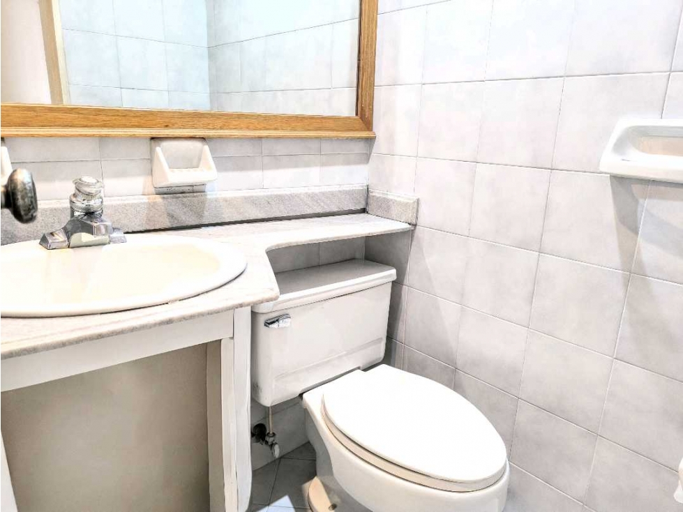 (J) Apartamento en venta en Laureles cerca a la Miguería 135 mt2 — foto 6