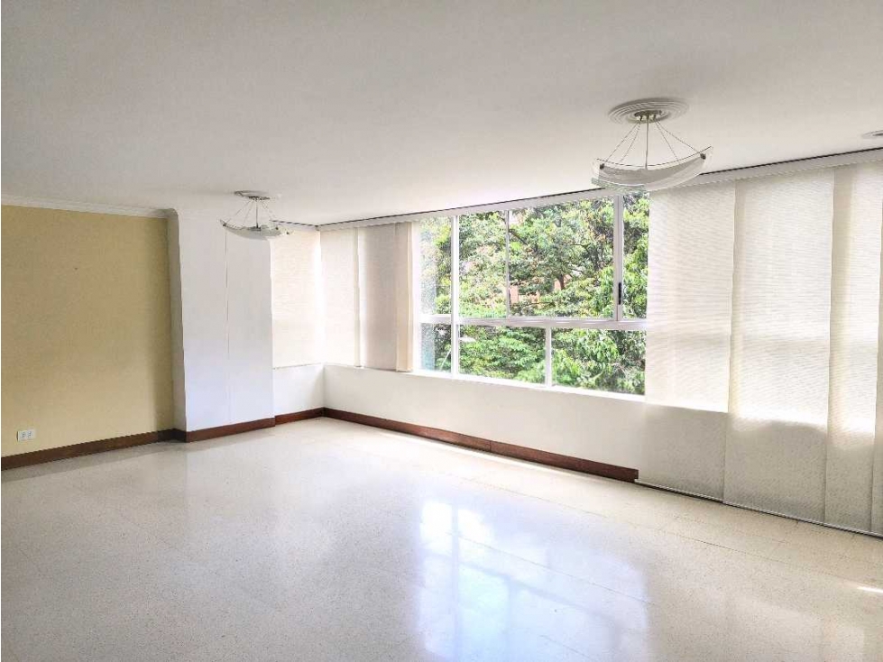 (J) Apartamento en venta en Laureles cerca al segundo parque 139.98mt2 — foto 3