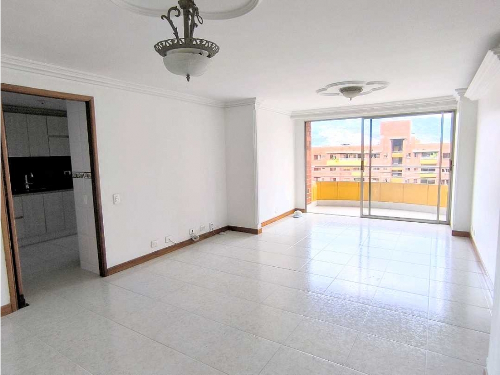 (J) Apartamento en venta en Laureles unidad cerrada 107 mt2 — foto 4