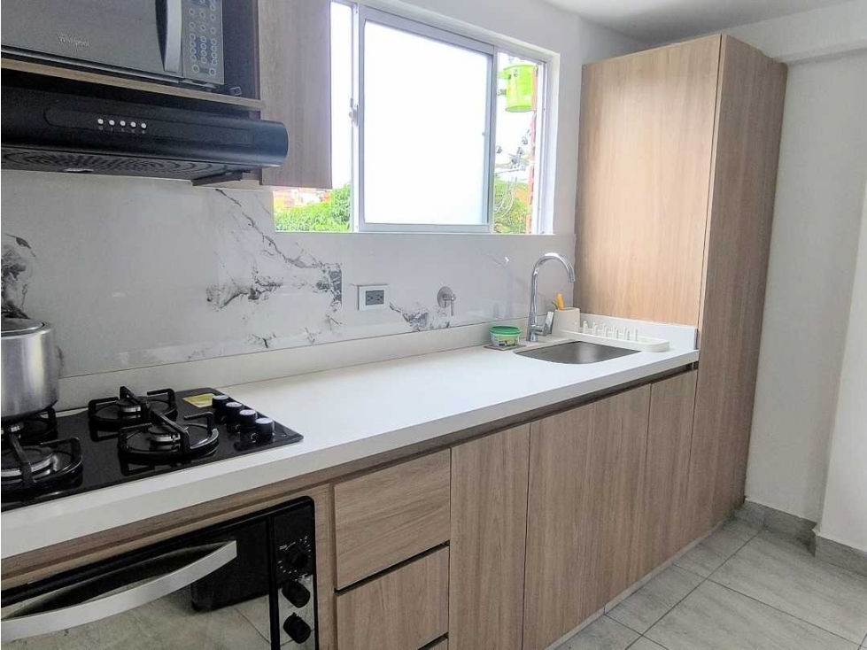(J) Apartamento en venta en Los Alpes cerca a Los Molinos 1er piso — foto 4