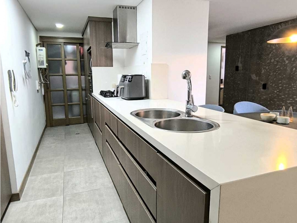 (J) Apartamento en venta en Rosales unidad cerrada 6to piso ascensor — foto 5