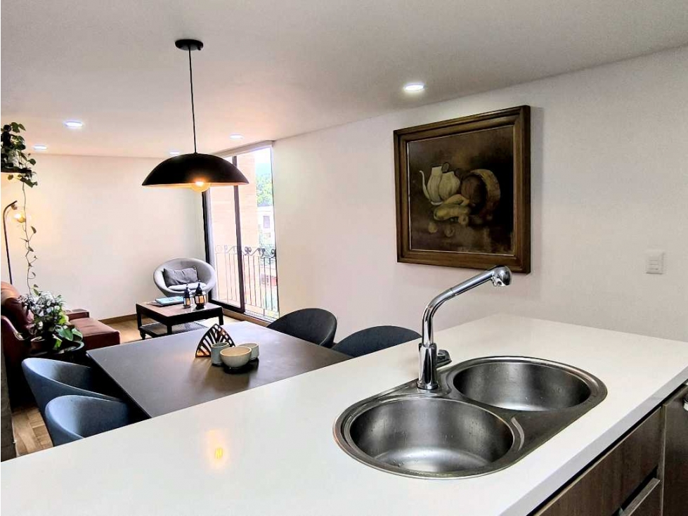 (J) Apartamento en venta en Rosales unidad cerrada 6to piso ascensor — foto 4