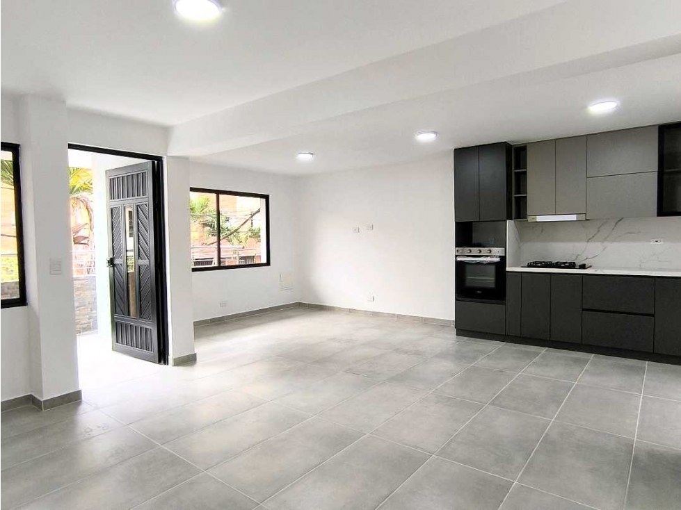 (J) Apartamento en venta Miravalle Remodelado 2do piso 114 mt2 — foto 2