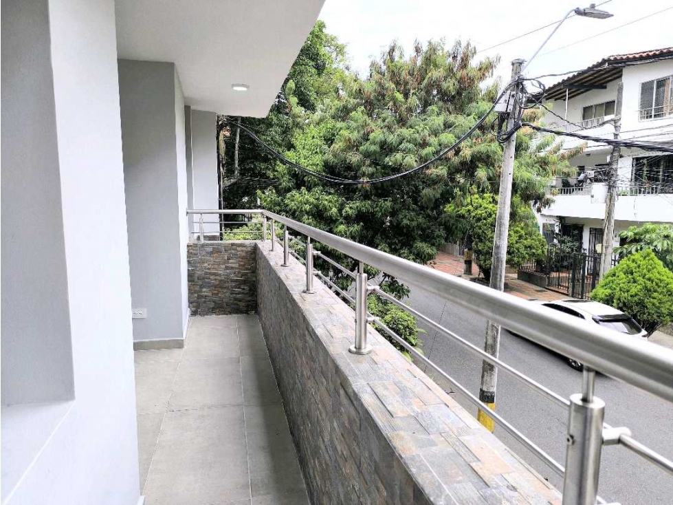 (J) Apartamento en venta Miravalle Remodelado 2do piso 114 mt2 — foto 4
