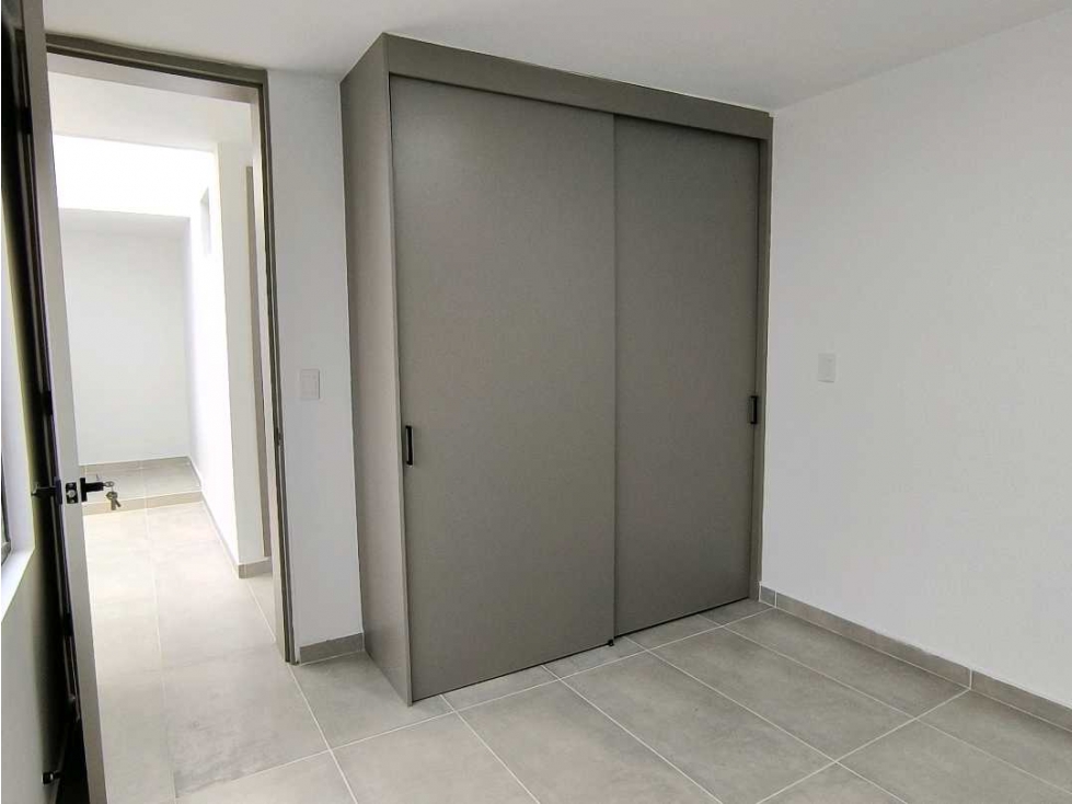 (J) Apartamento en venta Miravalle Remodelado 2do piso 114 mt2 — foto 6