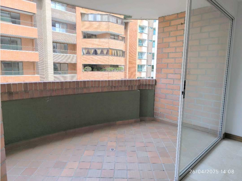 (J) Apartamento tradicional en venta en Laureles 156 mt2 — foto 5