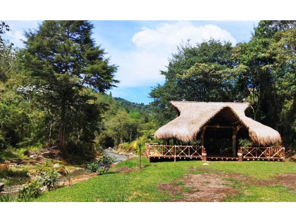 (J) Casa Campestre en venta El Retiro 10.000 mt2 de Lote con Cascada — foto 3