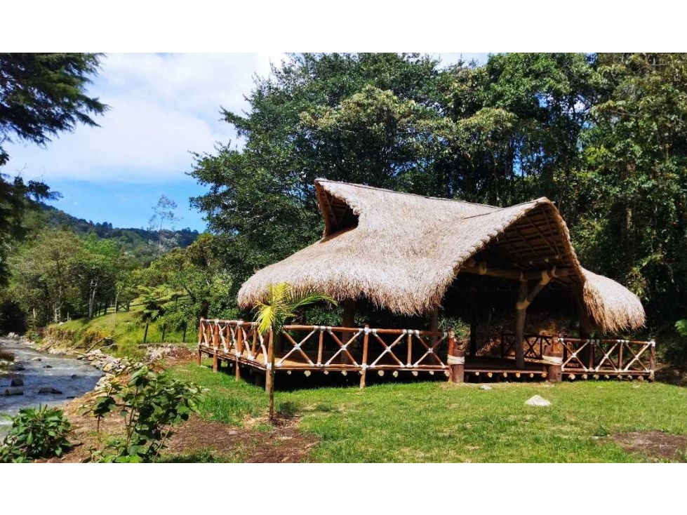 (J) Casa Campestre en venta El Retiro 10.000 mt2 de Lote con Cascada — foto 4