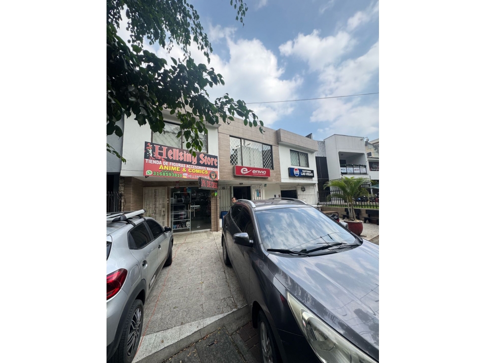 (JDAC) CASA/LOCALES EN VENTA SOBRE LA 5