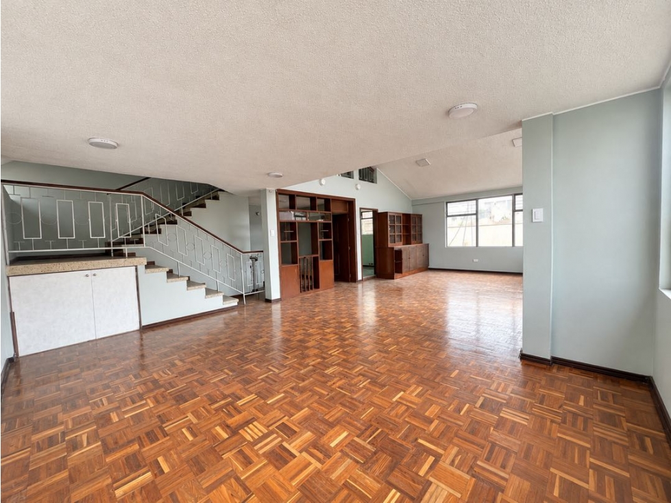Jipijapa, Venta de Casa Comercial, 467,81 m2