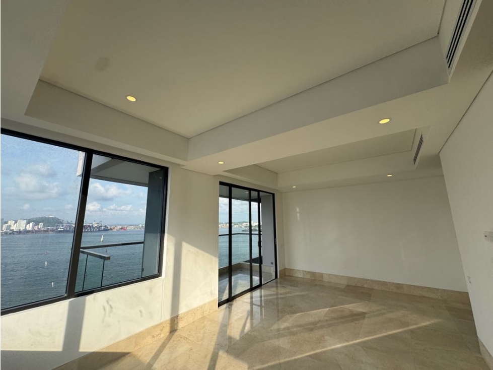 VENTA DE APARTAMENTO DE TRES HABITACIONES SOBRE LA BAHIA — foto 3