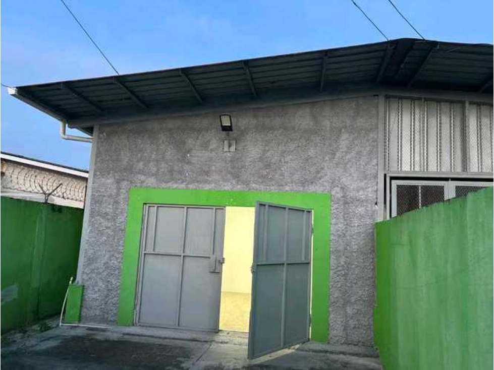 JUAN DIAZ/ GALERA 200M² / OFICINA / A/C / CERCA METRO