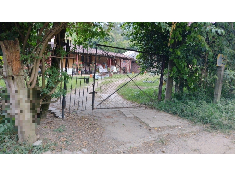 KR 106 31 AA 139 ESCOMBRERA GALPON LA M