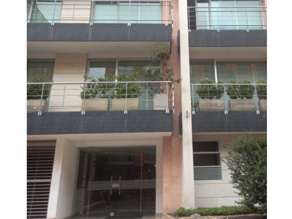 KR 17 102 75 — foto 3