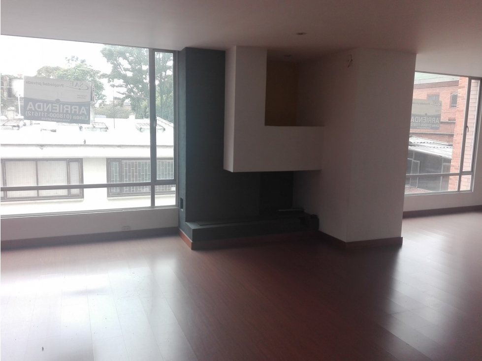 KR 17 102 75 — foto 5